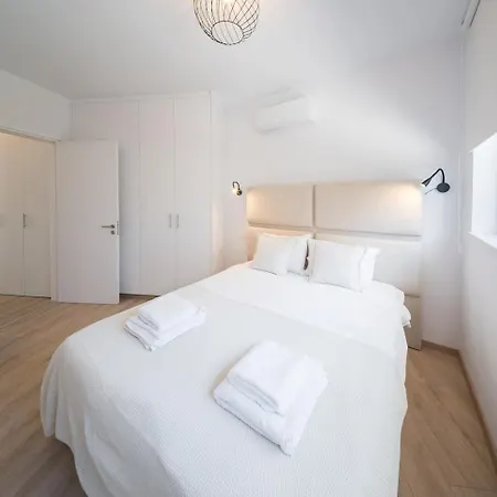 Casamar - Upscale One-bedroom By The Sea Apartament Larnaca