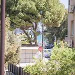 Apartman Casamar - Upscale One-bedroom By The Sea Lárnaka