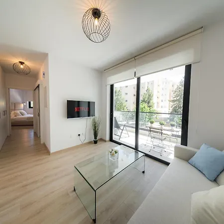 Casamar - Upscale One-bedroom By The Sea ラルナカ