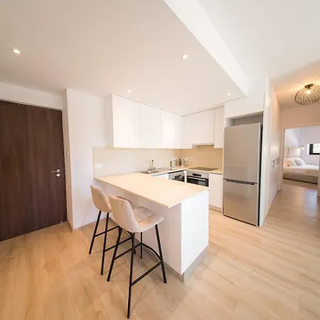 Casamar - Upscale One-bedroom By The Sea Larnaca