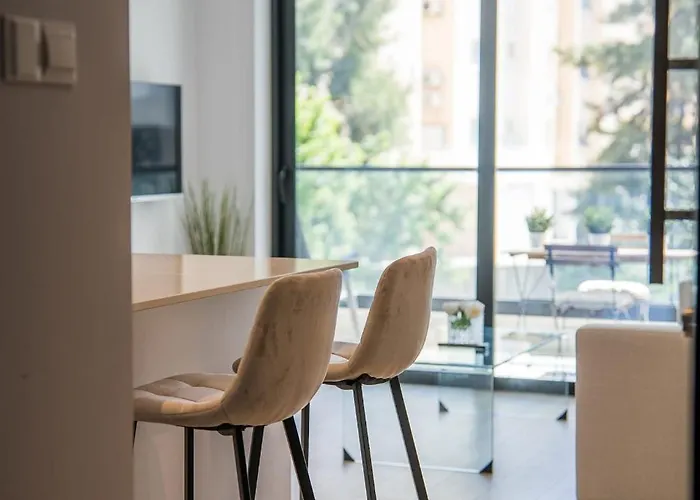 Casamar - Upscale One-bedroom By The Sea Апартаменты Ларнака