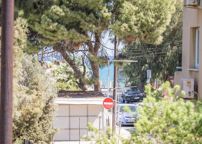 Апартаменты Casamar - Upscale One-bedroom By The Sea Ларнака